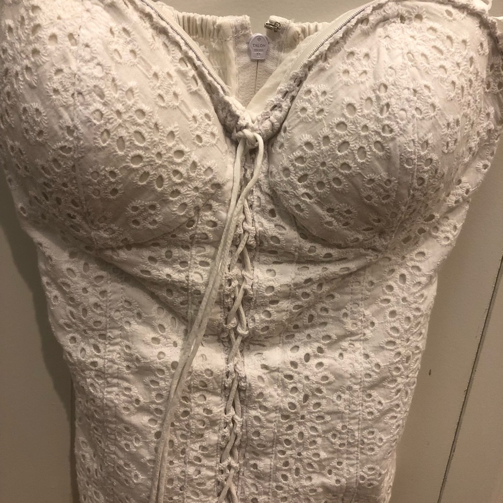Guess Tops - Picture 3 of 5